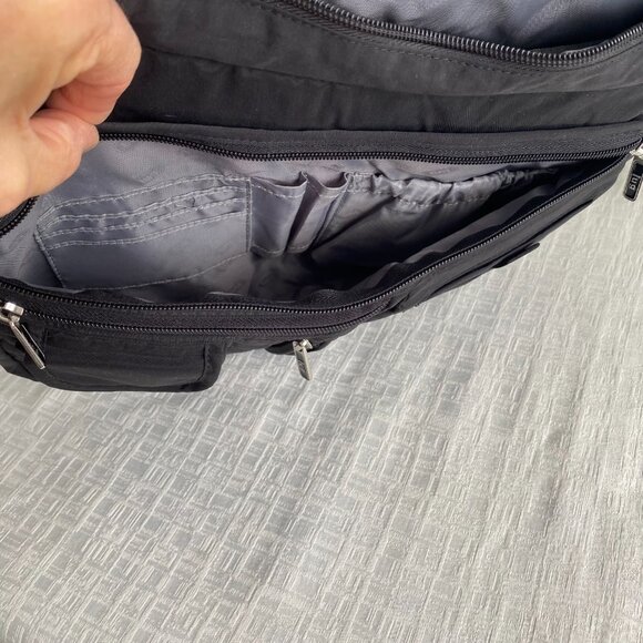 Lug Double Dutch Quilted Crossbody Tote Bag Black - Picture 10 of 16